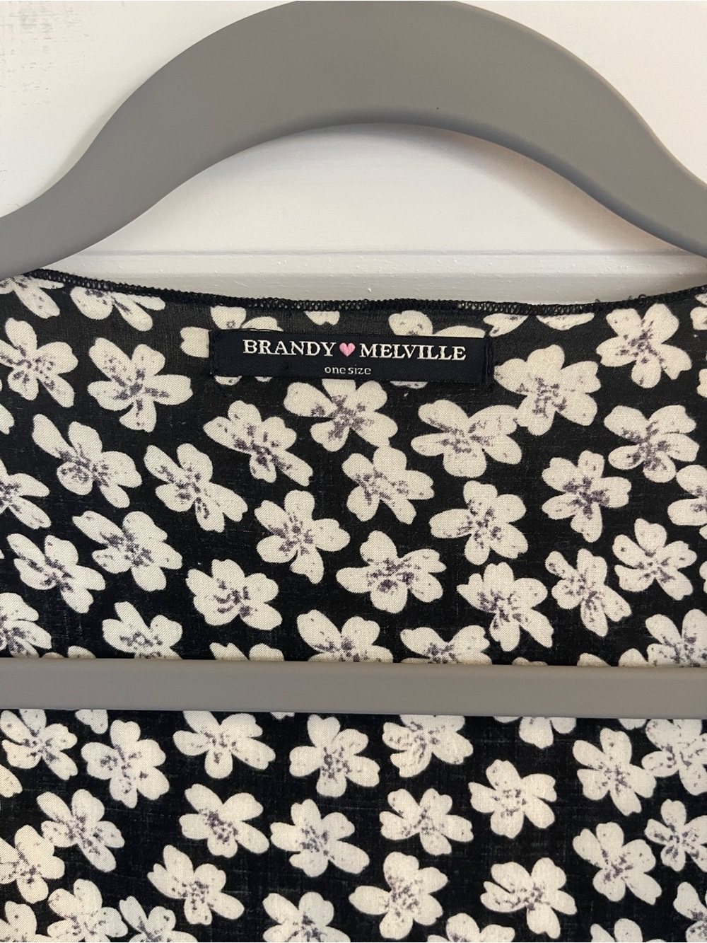 Brandy Melville Black and White Floral Open Front Kaftan